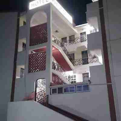 Prestige Hotel Hotel Exterior