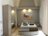 Wish Rooms Lecce Hotels near Teatro Apollo