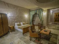 Kalsedon Cave Suites