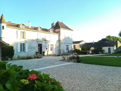 Domaine de Montboulard Hotels in Puymoyen