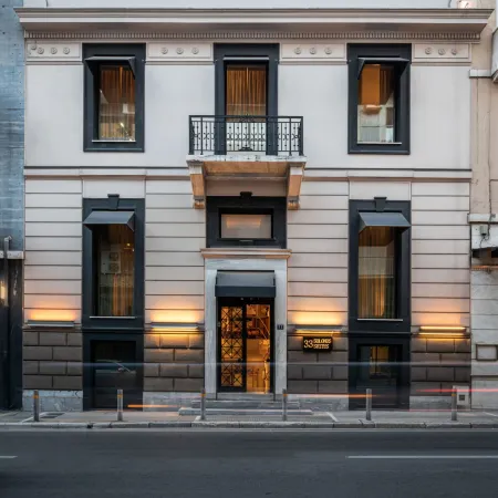 33 Solonos Suites Отели рядом с достопримечательностью «Синтагма»