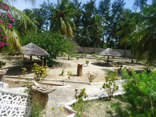 Dudu Villas N Backpackers Hotels in Shela