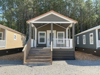 Tiny Homes for Rent, minutes to the Casino, Golf Course & Water Park.