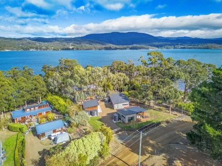 Herlihys on Huon - Cabin 2 Отели в г. Сигнет