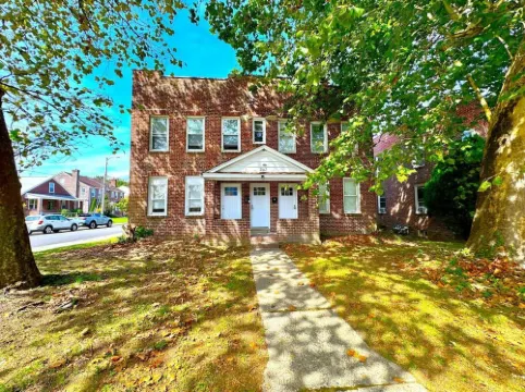 Cozy Walk up King Bed Fast WiFi