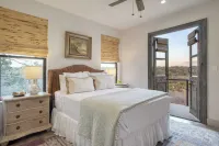 Sotol by AvantStay Direct River Access Views
