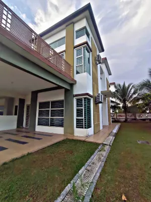 KLIA Airport Homestay Double Storey 9 Hotels near KinderKaizen Bandar Enstek