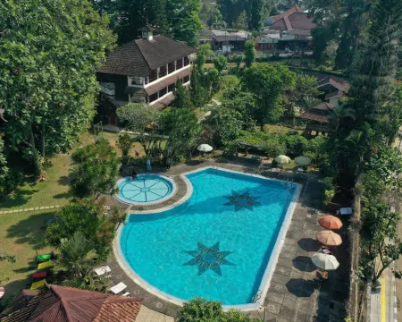 Taman Sari Hotel Dan Resort Hotel a Cikole