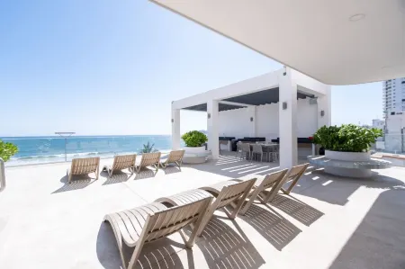 Cristal Bay Apartments