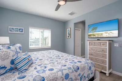 233 Delmar Avenue - Beautiful Private Pool Home Home