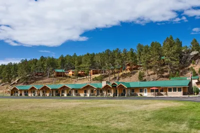 Rock Crest Lodge & Cabins Hotels near 1881 Courthouse Museum
