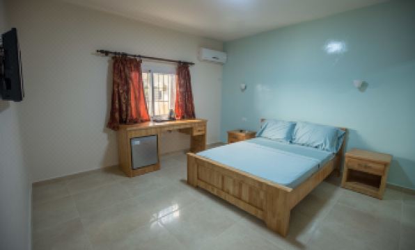 Atlantis Beach Hotel - Housity