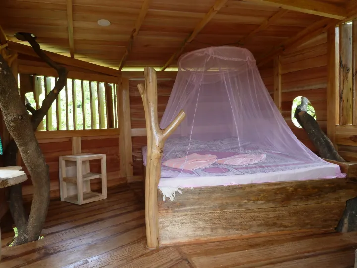 亞拉河邊小屋酒店