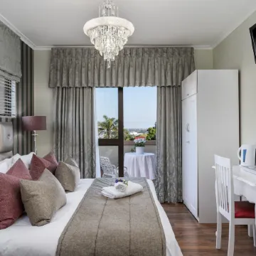 Auriol's Guesthouse Отели рядом с достопримечательностью «Торговый центр N1 City»