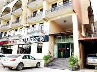 Hotel Akbar International - parking