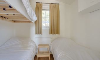 Bungalow with a Terrace at Bedafse Bergen