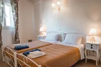 Apartment Sofia Hotel dekat Old Perithia - Corfu's Oldest Village
