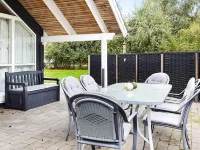 6 Person Holiday Home in Store Fuglede-by Traum