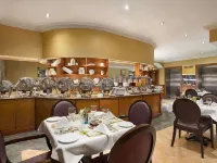 Howard Johnson by Wyndham Abu Dhabi Hotels near Gold Souk