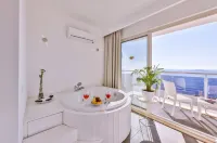 La Kumsal Hotel - Bathtub