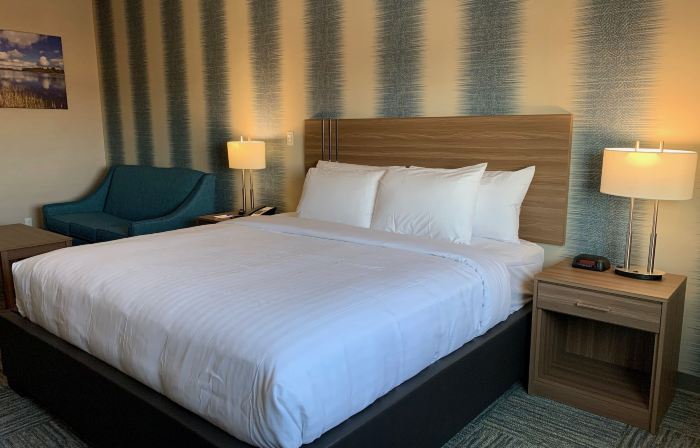 Meridian Inn & Suites Regina Airport