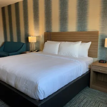 Meridian Inn & Suites Regina Airport Hotels near Grasslands