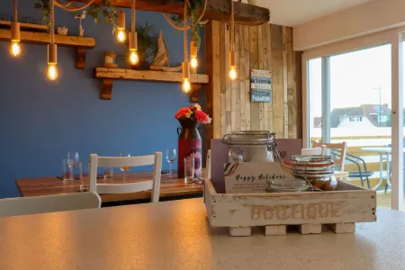 No 28 Contemporary Beach Side Property with Sea Views