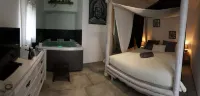Au Charme de Pépiole Hotels in Six-Fours-les-Plages
