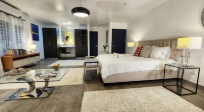 The Residence by Villa Alejandro