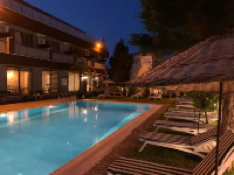 Akcayzeytin Otel Hotels in Akcay