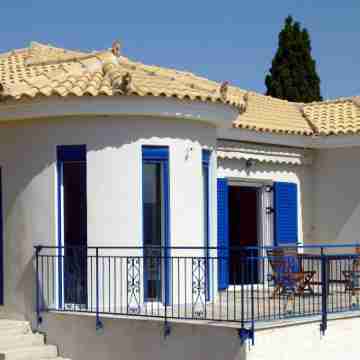 Despite Corona Summer Vacation on Southern Greek Beaches Hotel Exterior