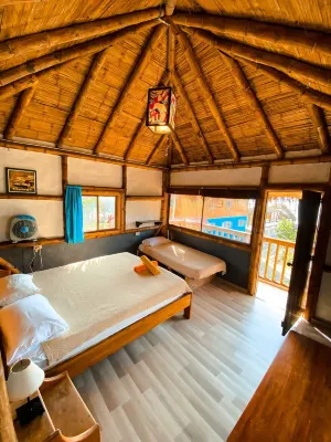 La Facha Hostal Restaurant Surf Hotels near Municipio De Muisne