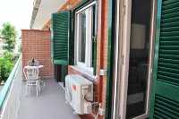 La Bouganville Studio 200 m from the Sea