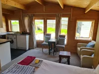 Pet Friendly Private Cabin Town Eurotunnel Beach Hotels in Hythe