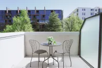 Modern Apt in Heart of the City Hotels in Turner