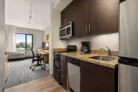 TownePlace Suites Harrisburg West/Mechanicsburg - Parkplatz