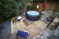 Le Clos des Aramons Hotel a Uchaud