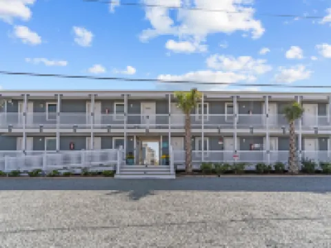 Loggerhead Inn and Suites Hotels in Topsail