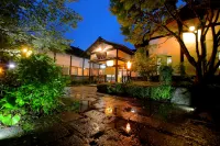 Sakura Sakura Hot Springs Hoteles en 