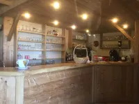 Auberge la Ferme de Ferrières فنادق في Saint-Blaise