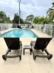Days Inn by Wyndham Melbourne - Pools
