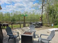 Riverfront Camper, Loads of Amenities, Near Smoke Hole, Seneca Rocks