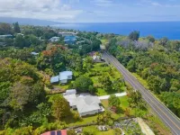 Mountain Oasis: Modern Plantation Home Hotels in Captain Cook