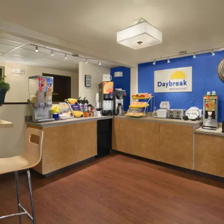 Days Inn & Suites by Wyndham Stevens Point