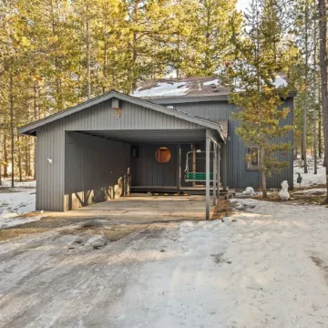 Sunriver Nostalgia - Walk to Sunriver Village, SHARC passes, HOT TUB