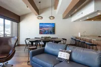 Ski in Ski Out Access and Stunning Views - Exquisite Slopeside Penthouse