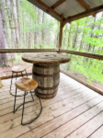 "Moon Glow" Cabin - Cozy Climber Retreat in Muir Valley w/ Hot-tub!