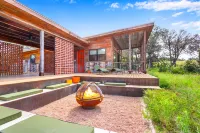 Enchanting Wildlife Preserve and Unique Accommodations - Whimsical Retreat