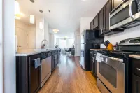 Stylish Fresh Historic Apt w/ Downtown Views