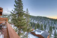 Three-story townhome with stunning Lake Tahoe view, 2 fireplaces & 2 balconies Hotels in Incline Village